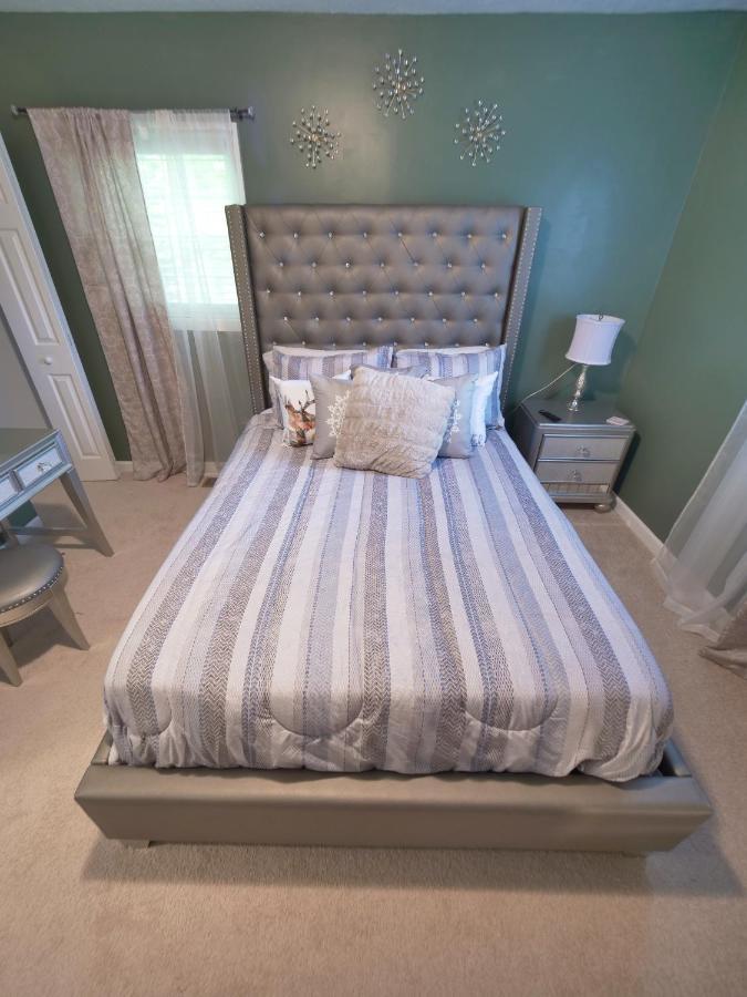 10 Minutes From Mercedes Benz Stadium Holiday home *